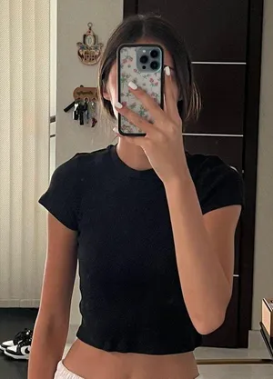 Aritzia TNA cropped basic top thumbnail 1
