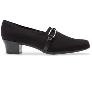 Munro Black Shoe with Silver Buckle thumbnail 4