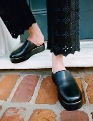 Loeffler Randall Black Leather Platform Mules Round Toe Slide Shoes Size 10 thumbnail 1