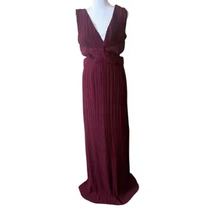 Lulu's Compelling Poise Burgundy Plisse Cutout Sleeveless Gown‎ Size Large NWOT thumbnail 2
