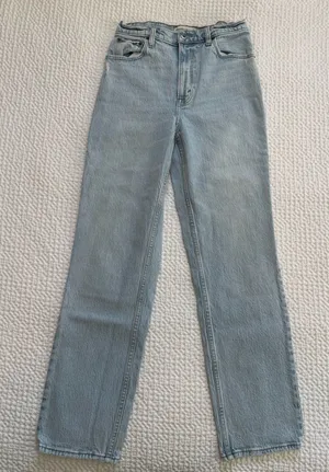 Abercrombie Ultra High-Rise Jeans thumbnail 1