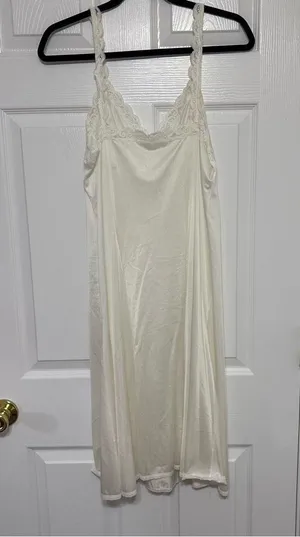 Vintage White Slip Dress Lace Detail Size Small/ Medium thumbnail 6