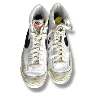 Nike Blazers Mid 77 White Sneakers Athletic Trainers Shoes Size 8 thumbnail 5