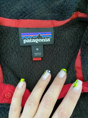 Patagonia Synchilla Black And Red Pullover thumbnail 2