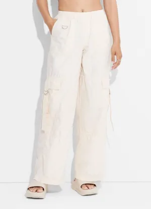 NWT WILD FABLE L wide cargo pants Women’s Ivory Baggy Paratrooper Sz L ✨ thumbnail 1