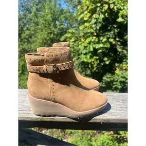 Anne Klein Pamela Booties Natural Sz 5.5 NWT thumbnail 2