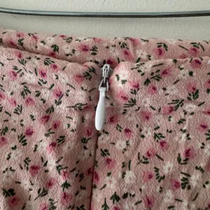 Brandy Melville Pink Rose‎ Floral Cara Ruffle Skirt thumbnail 8