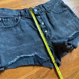 Levi’s 501 Denim Cutoff Shorts Black Button Fly Grunge Faded Distressed Size 29‎ thumbnail 6