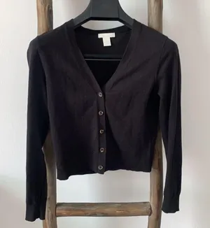 H&M black button down sweater jacket fitted and slightly cropped / Size XS thumbnail 5