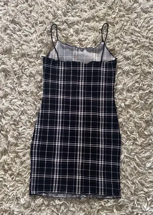 Dress thumbnail 3