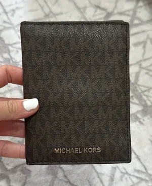 Michael Kors Wallet  thumbnail 1