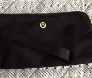 Lululemon Wristlet Pouch Black thumbnail 6