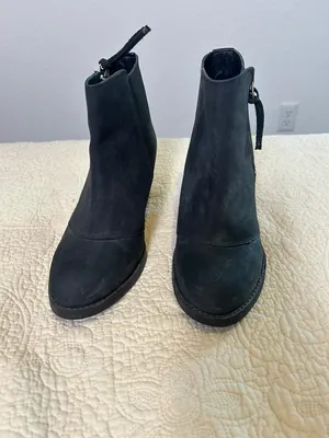 Topshop Black Suede Ankle Booties with Side Zip thumbnail 2