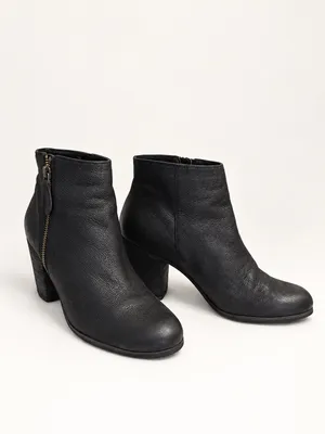 bp Nordstrom black leather ankle booties thumbnail 5