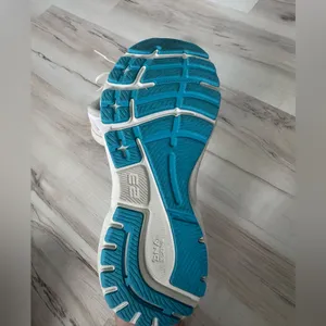 Brooks Adrenaline GTS Women's Running Shoes - White with Blue & Peach Accents thumbnail 3