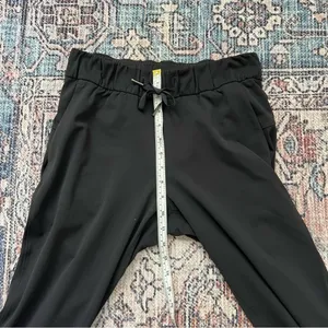 Lululemon On The Fly Pant 7/8 Ankle Black Size 4 thumbnail 12