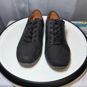 Vionic Abigail Sneakers 7W Black Leather Weather Resistant Orthopedic Wide Comfy thumbnail 8