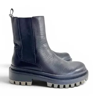 ZARA Chelsea Chunky Black Leather Ankle Boots thumbnail 1