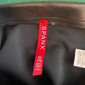 SPANX Women Plus Size 1X Black Faux Leather Skater Mini Skirt Edgy Rocker Punk thumbnail 5