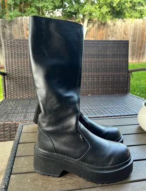 Roc Boots Australia Size 7 thumbnail 1