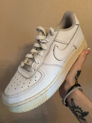 Nike Air Force 1 LE GS 'Triple White' thumbnail 1