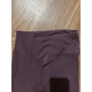 PINK Victoria's‎ Secret HighRise Flare Leggings BurgundyAthletic Activewear sm thumbnail 3
