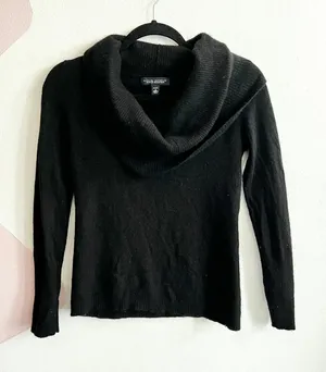 Banana Republic Merino Wool Sweater Black Classic Soft Luxe Quiet Luxury‎ Small thumbnail 1