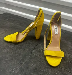 Heels Yellow Size 7.5 thumbnail 1