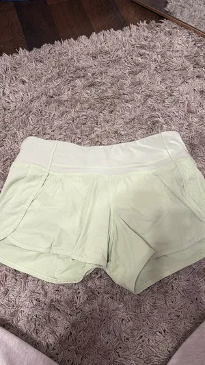 Lululemon Speed Up Shorts 4" thumbnail 4