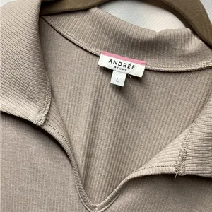 Andree by Unit V-neck Collared ribbed top Tan Size Large thumbnail 8