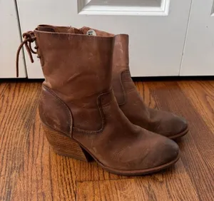 Korks Brown Leather Ankle Boots Size 9.5 thumbnail 1