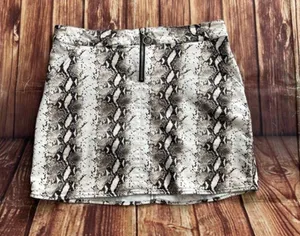 Rue 21 Womens Front Zipper Snake Print Mini Skirt Size Large thumbnail 4