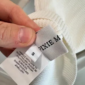 Pixie Market White Ribbed Sweetheart Neck Long Sleeve Knit Top Small thumbnail 3