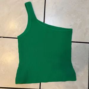 Babaton Sculpt Knit One-Shoulder Top Large Green Ribbed Sleeveless Tank thumbnail 5