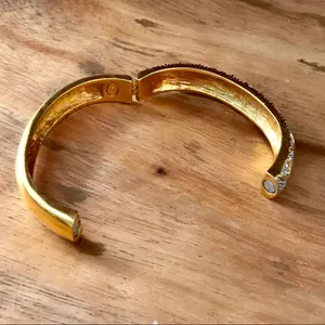 Premier Designs Hinged Bangle Bracelet Magnetic Closure thumbnail 5
