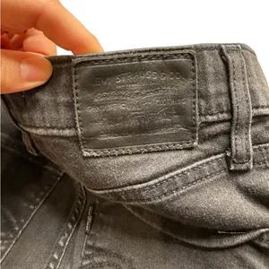 🖤 LEVI’S Mile High‎ Super Skinny Black Denim Cutoff Shorts Sz 26 🖤 thumbnail 4