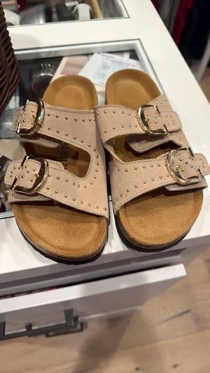 Tan sandals size 37 NWOT thumbnail 3