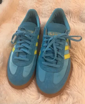 Adidas Women’s Sneakers thumbnail 1