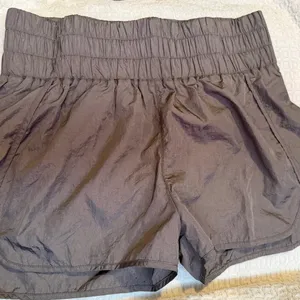 Nice breezy, warm-up style running shorts Women' Gray High-Waisted Shorts thumbnail 1