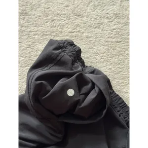 Lululemon Women's Final Play Loose‎ Fit Cropped Yoga Pants Black Size 10 thumbnail 3