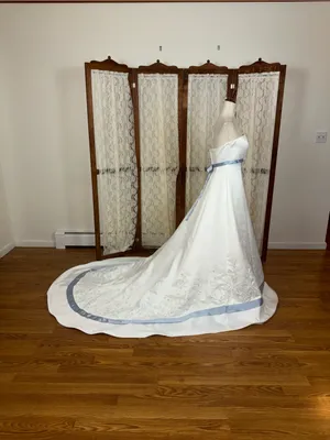 Beautiful Vintage 90s Mori Lee Baby Blue Satin Trim Wedding Gown thumbnail 4