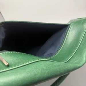 Matt & Nat Leia Vintage Shoulder Bag Emerald Green Vegan Leather Silver Clasp thumbnail 8