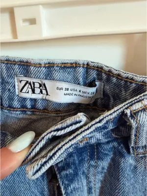 ZARA Jeans thumbnail 2