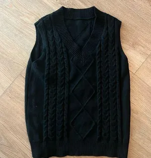 Black cable vest Size M thumbnail 1