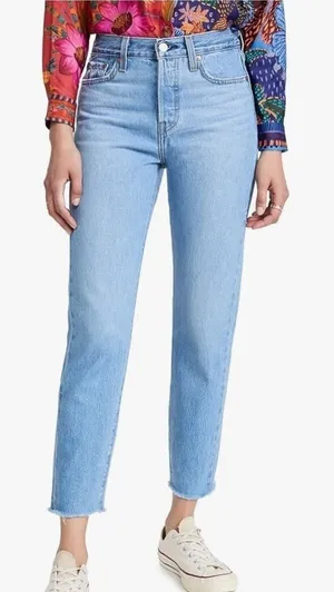NWT Levi's Premium Wedgie Icon Fit Jeans in Medium‎ Blue Size 25 thumbnail 1