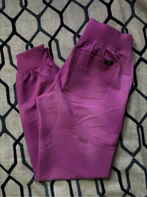 Figs Women’s Zamora Jogger Scrub Pants in Pink Cloud Size XXS/P NWT!!! thumbnail 4