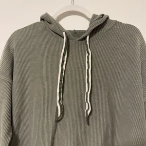 Aerie Ribbed Hoodie Sage Green Size Medium Cropped Sweatshirt Oversized thumbnail 4