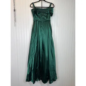 NWT Lulus Greatest Hits Forest Green Satin Off-the-Shoulder Maxi Dress Size M thumbnail 5
