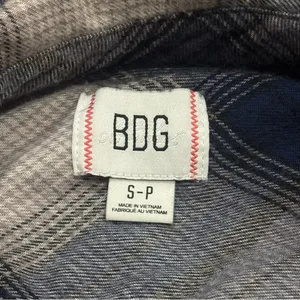 BDG Urban Outfitters Blue and Grey Plaid‎ Oversized Flannel Top Size S thumbnail 10