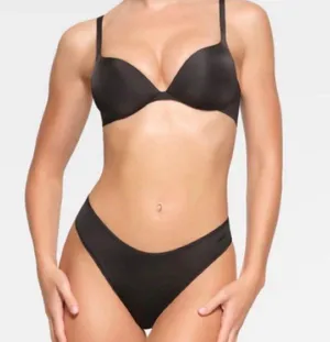 SKIMS Ultimate Push Up Bra 32D thumbnail 1
